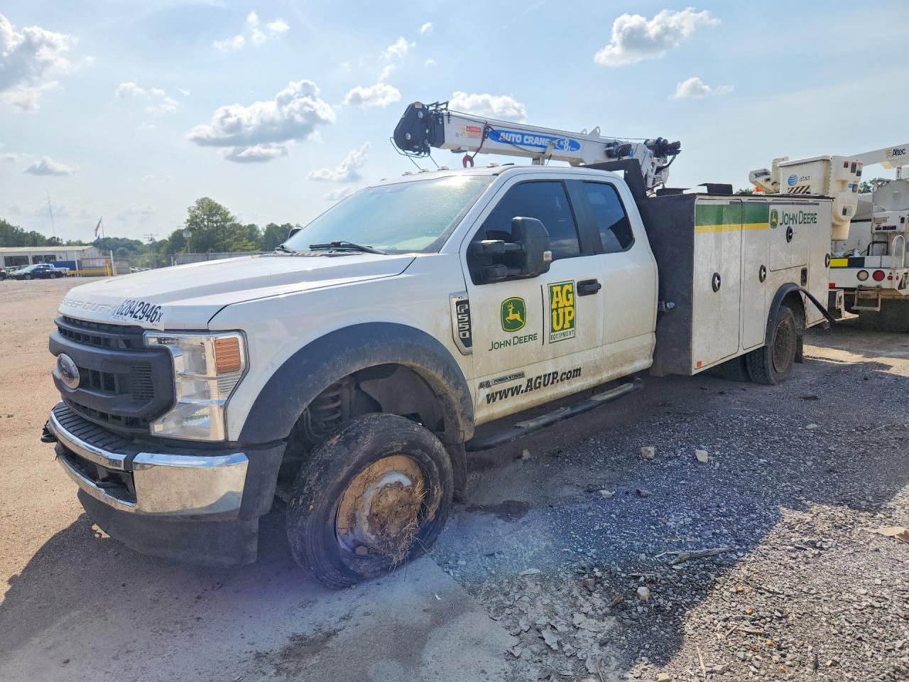 2022 Ford F-550 VIN 1FD0X5HT3NEE52117 — COPART salvage auction photo