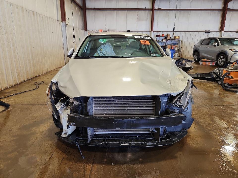 2017 Hyundai Elantra VIN KMHD84LF1HU102599 COPART salvage auction — FRONT END, Pa - Certificate Of Salvage, sold $1,100 on 2026-07-28 (photo 5)