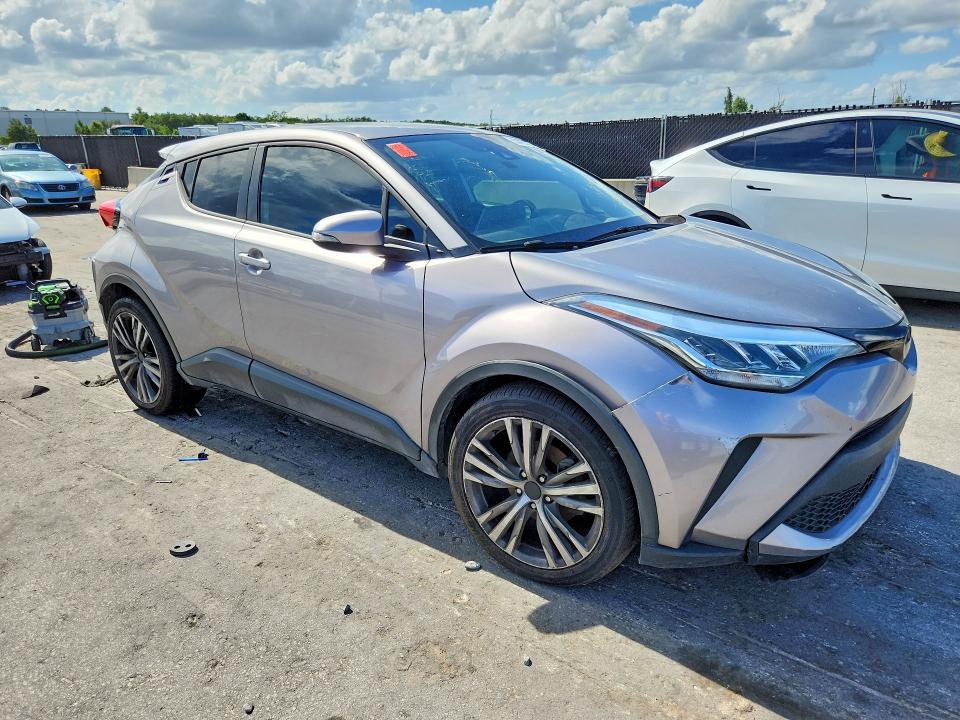 2020 Toyota C-hr VIN NMTKHMBX9LR106823 COPART salvage auction — MINOR DENT/SCRATCHES, FL - CERT OF TITLE-REBUILT, sold $10,000 on 2026-07-21 (photo 4)
