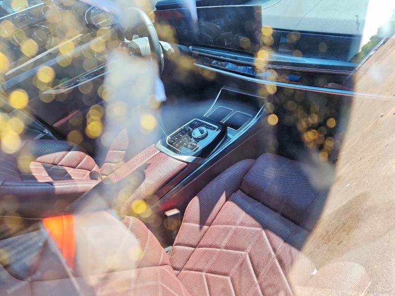 2024 BMW 7er VIN WBA33EJ08RCS63961 COPART salvage auction — VANDALISM, PA - CERT OF SALVAGE-THEFT, sold $28,750 on 2026-07-27 (photo 8)