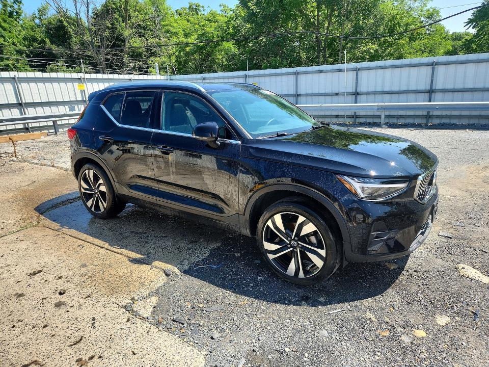 2025 Volvo Xc40 VIN YV4L12UEXS2608883 COPART salvage auction — SIDE, Ny - Certificate Of Title, sold $1,300 on 2026-07-30 (photo 4)