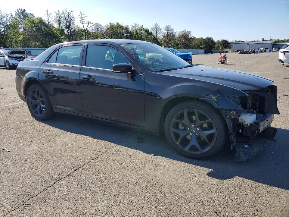 2023 Chrysler 300 VIN 2C3CCABGXPH569887 COPART salvage auction — FRONT END, Ny - Mv-907A Salvage Certificate, sold $10,700 on 2026-08-03 (photo 4)