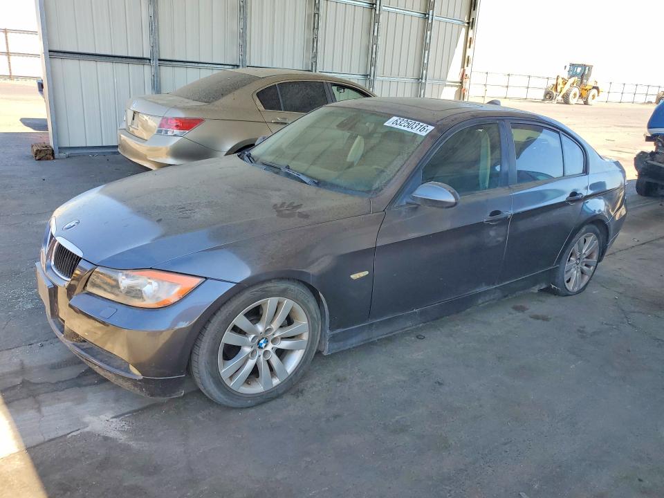 2006 BMW 3 series VIN WBAVB13556KR62222 COPART salvage auction — MINOR DENT/SCRATCHES, Ca - Dis/Dlr/Exp Only Clean Title, sold $325 on 2026-08-03 (photo 1)