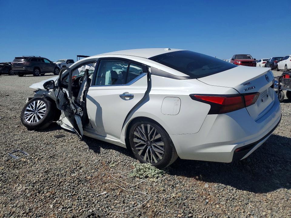 2024 Nissan Altima VIN 1N4BL4DV7RN399315 COPART salvage auction — ROLLOVER, Salvage Title, sold $625 on 2026-08-20 (photo 2)