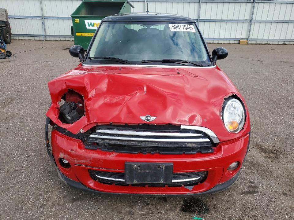 2013 Mini Cooper VIN WMWSU3C56DT545739 COPART salvage auction — FRONT END, Mn - Cert Of Title-Prior Salvage, sold $300 on 2026-07-16 (photo 5)