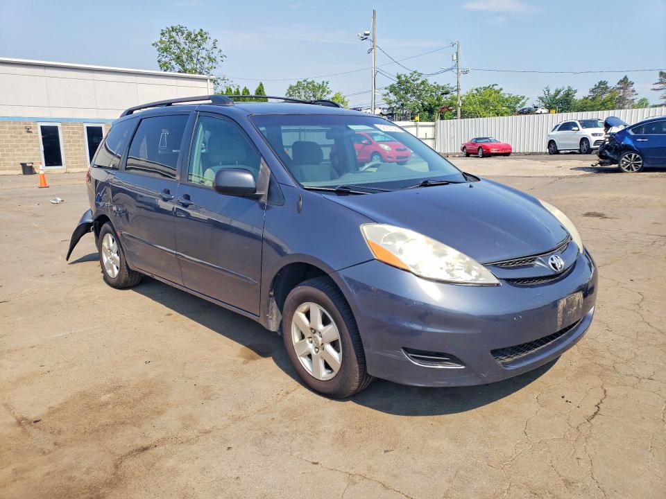 2009 Toyota Sienna VIN 5TDZK23C39S235358 COPART salvage auction — REAR END, CT - CERT OF TITLE-SALVAGE, sold $600 on 2026-07-14 (photo 4)