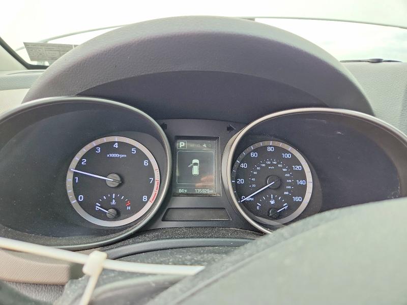2017 Hyundai Santa fe VIN KM8SMDHF4HU228239 COPART salvage auction — NORMAL WEAR, PA - CERT OF TITLE, sold $3,100 on 2026-07-31 (photo 9)