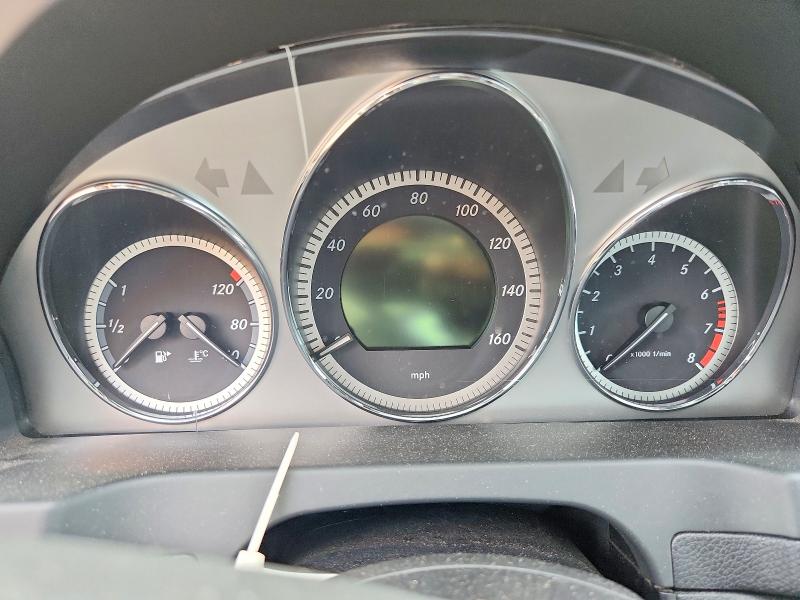 2011 Mercedes-benz C-klasse VIN WDDGF8BB7BR133630 COPART salvage auction — WATER/FLOOD, Il - Salvage Cert-Flood, sold $725 on 2026-08-20 (photo 9)