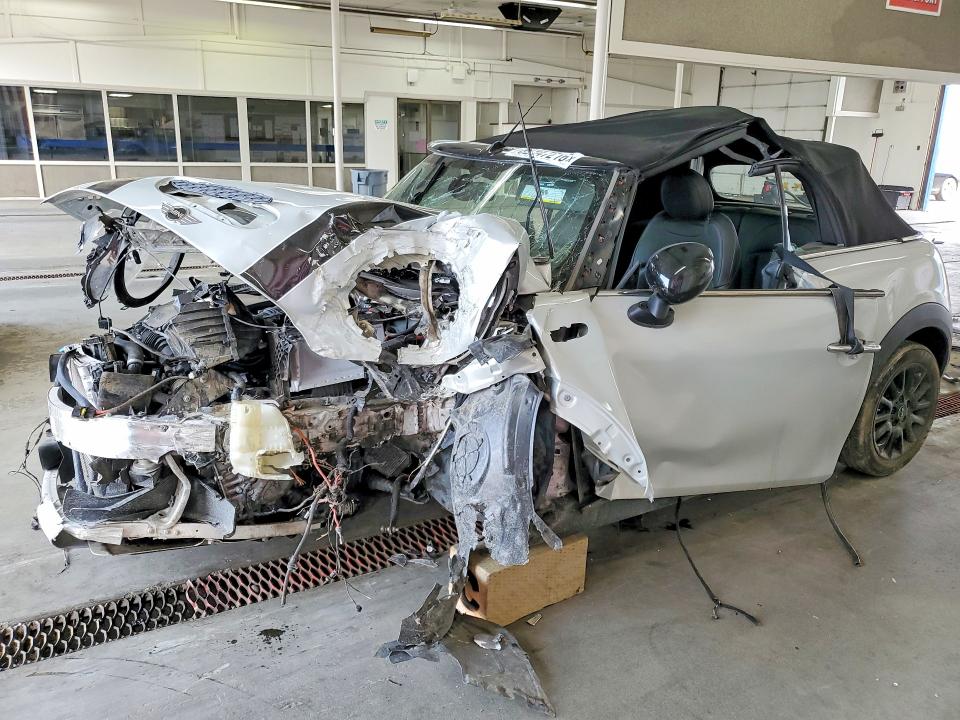 2018 Mini Cooper VIN WMWWG9C55J3E38448 COPART salvage auction — FRONT END, Wa - Bill Of Sale, sold $350 on 2026-08-14 (photo 1)