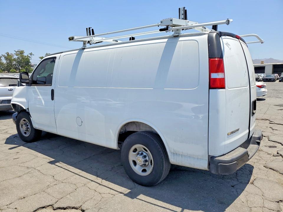 2025 Chevrolet Express VIN 1GCWGAFP7S1113098 COPART salvage auction — FRONT END, Ca - Dis/Dlr/Exp Only Clean Title (P), sold $7,100 on 2026-07-30 (photo 2)
