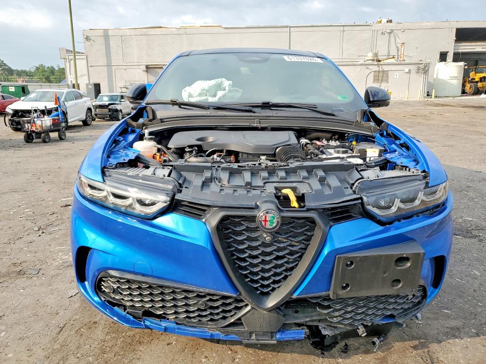 2024 Alfa romeo Tonale VIN ZASPATDW3R3061242 COPART salvage auction — FRONT END, VA - CERTIFICATE OF TITLE (P), sold $2,900 on 2026-08-05 (photo 5)