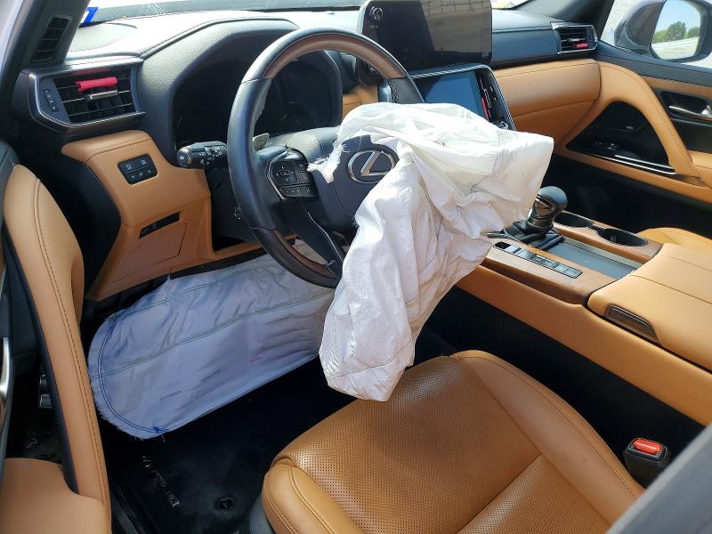 2022 Lexus Lx VIN JTJGB7CX0N4013063 COPART salvage auction — FRONT END, Tx - Salvage Vehicle Title, sold $59,500 on 2026-09-03 (photo 8)