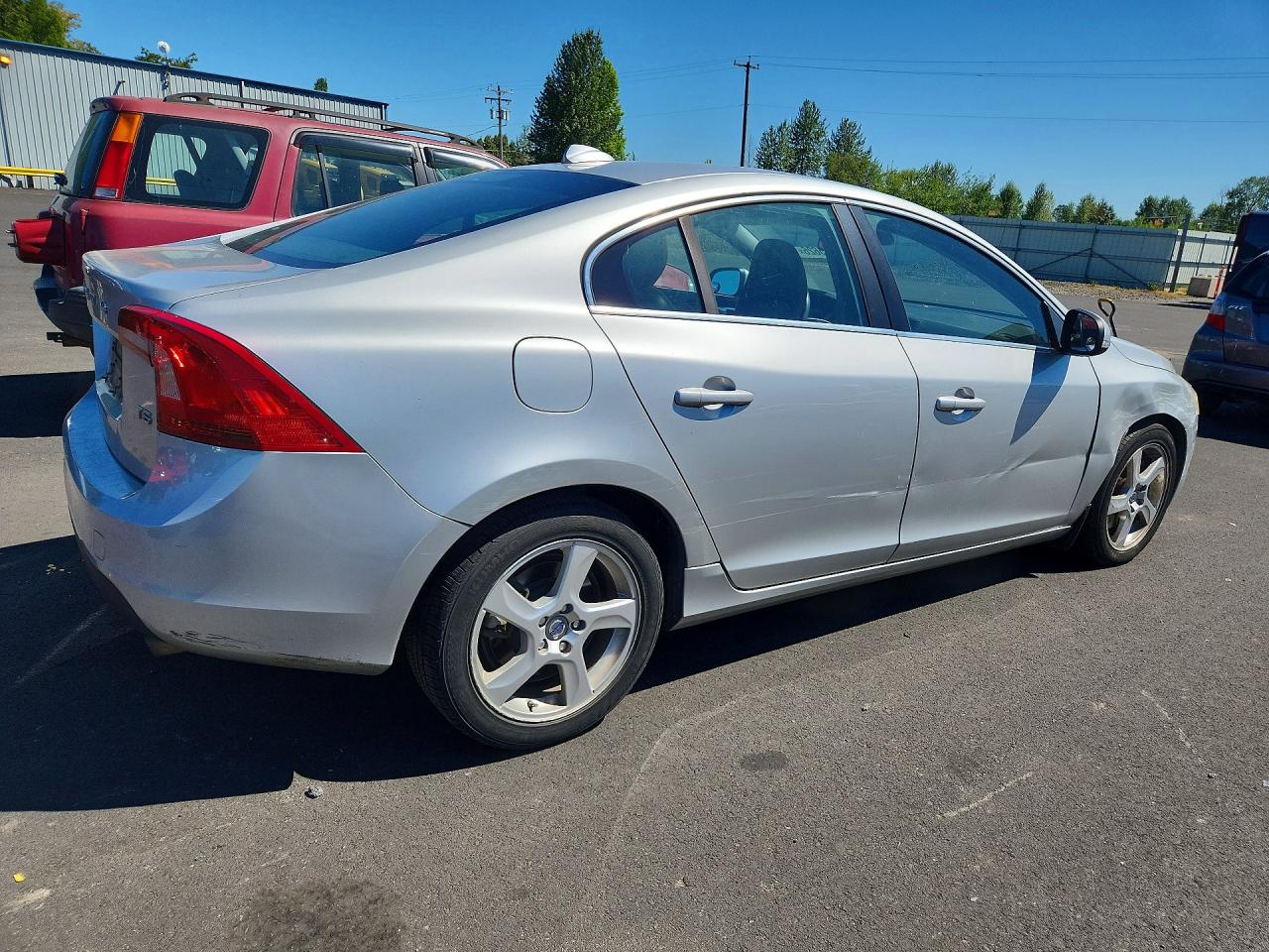 2012 Volvo S60 VIN YV1622FS6C2110028 COPART salvage auction — Front End, OR - SALVAGE TITLE CERTIFICATE, sold $575 on 2026-09-10 (photo 3)