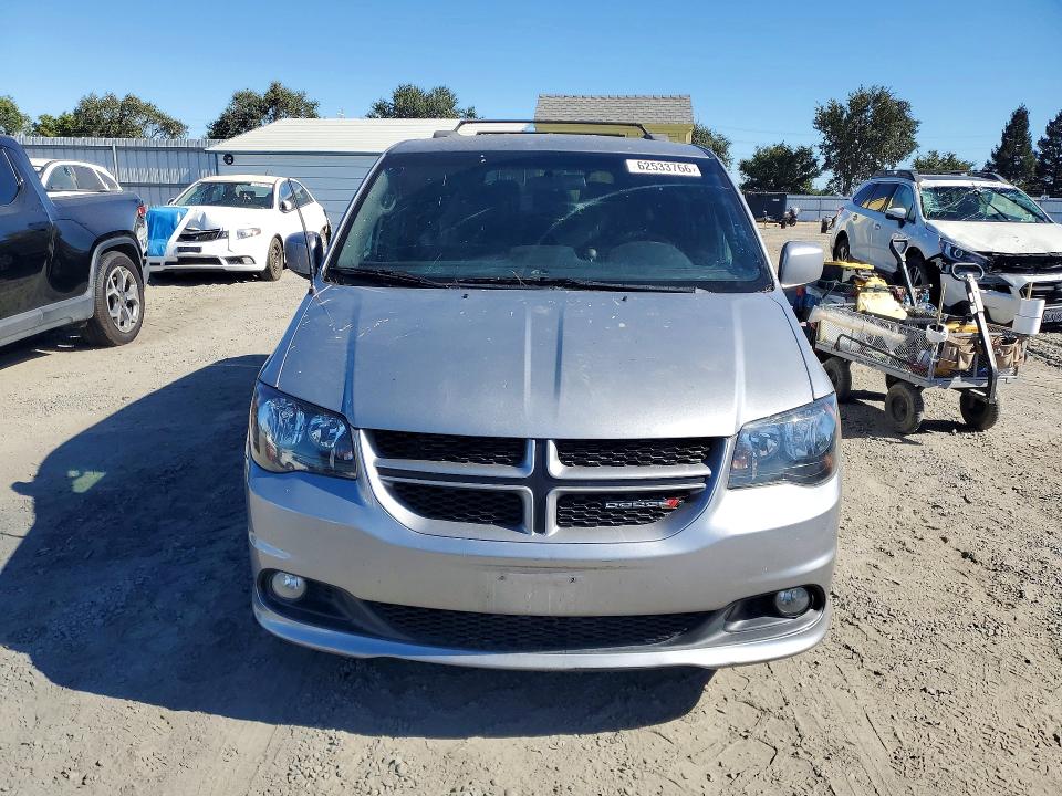 2016 Dodge Caravan VIN 2C4RDGEG5GR384836 COPART salvage auction — SIDE, Mt - Dis/Dlr/Exp Only Clean Title, sold $400 on 2026-09-16 (photo 5)