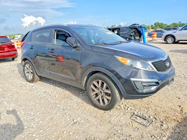 2016 Kia Sportage VIN KNDPB3AC4G7836043 COPART salvage auction — ALL OVER, Tx - Salvage Vehicle Title, sold $1,150 on 2026-07-27 (photo 4)