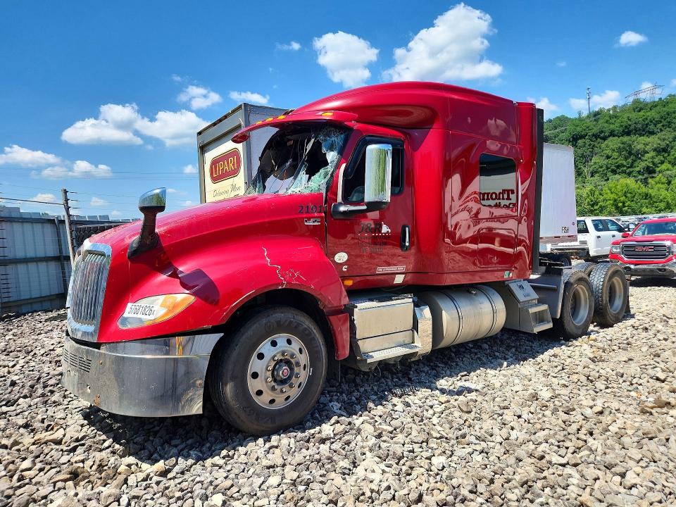 2018 International VIN 3HSDZAPR3JN665038 — COPART salvage auction photo