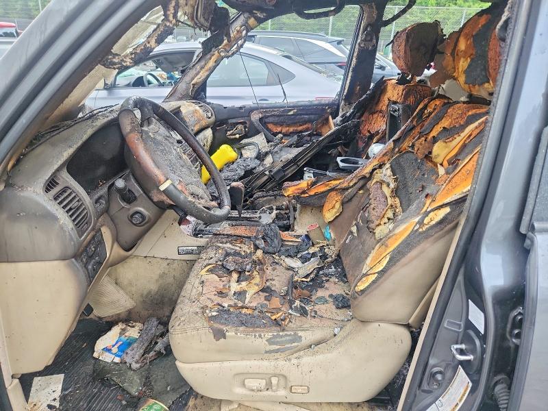 2005 Lexus Lx 470 VIN JTJHT00W353554635 COPART salvage auction — BURN, MD - CERT OF SALVAGE > 75% DAMAGE (P), sold $400 on 2026-07-14 (photo 7)