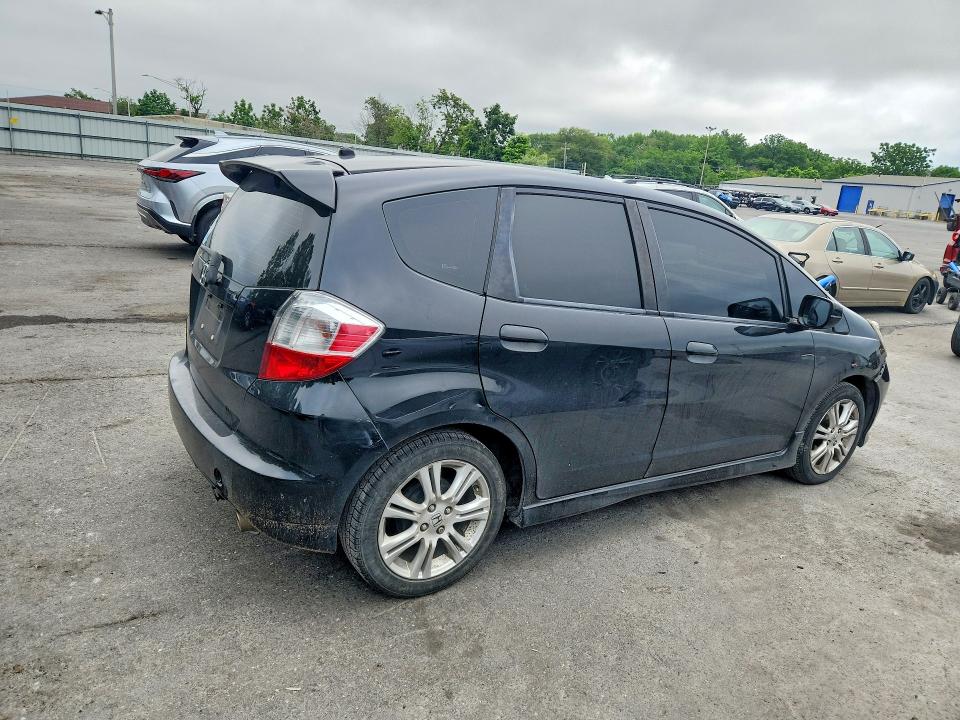 2011 Honda Fit VIN JHMGE8H58BC014291 COPART salvage auction — FRONT END, Nj - Certificate Of Title (P), sold $250 on 2026-07-28 (photo 3)