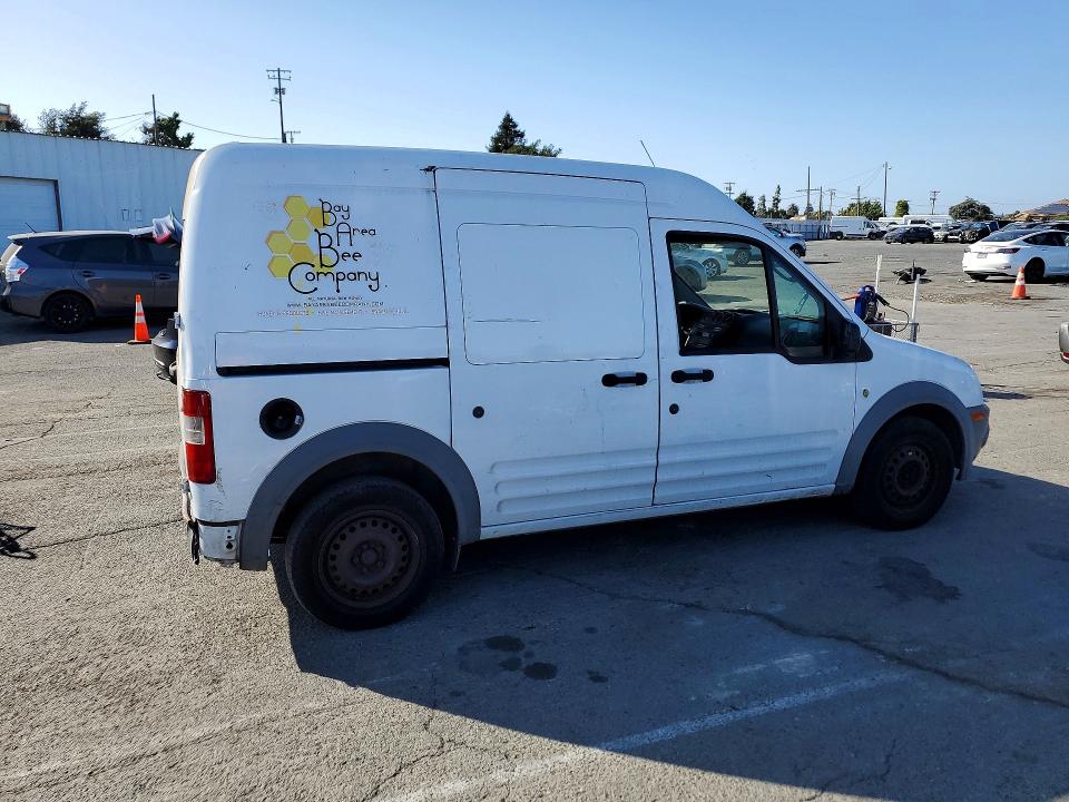 2013 Ford Transit VIN NM0LS7AN6DT157575 COPART salvage auction — MINOR DENT/SCRATCHES, Ca - Dis/Dlr/Exp Only Clean Title, sold $525 on 2026-07-31 (photo 3)