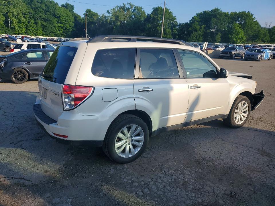2011 Subaru Forester VIN JF2SHADC2BH744846 COPART salvage auction — FRONT END, PA - CERTIFICATE OF SALVAGE, sold $475 on 2026-07-30 (photo 3)