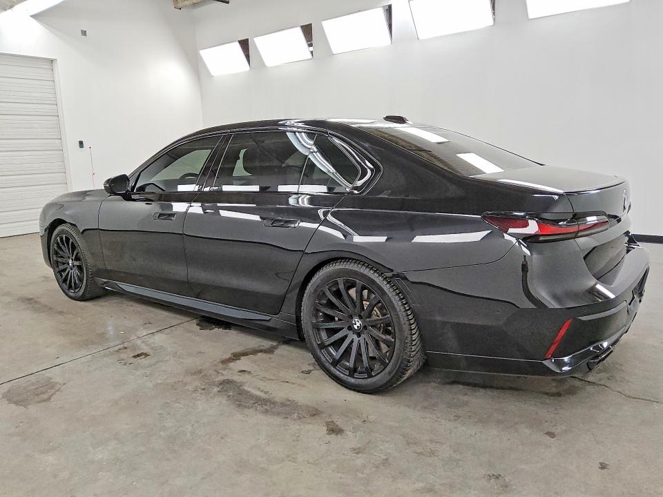 2023 BMW 7 series VIN WBA33EJ01PCN17880 COPART salvage auction — MINOR DENT/SCRATCHES, Il - Certificate Of Title, sold $62,500 on 2026-08-06 (photo 2)