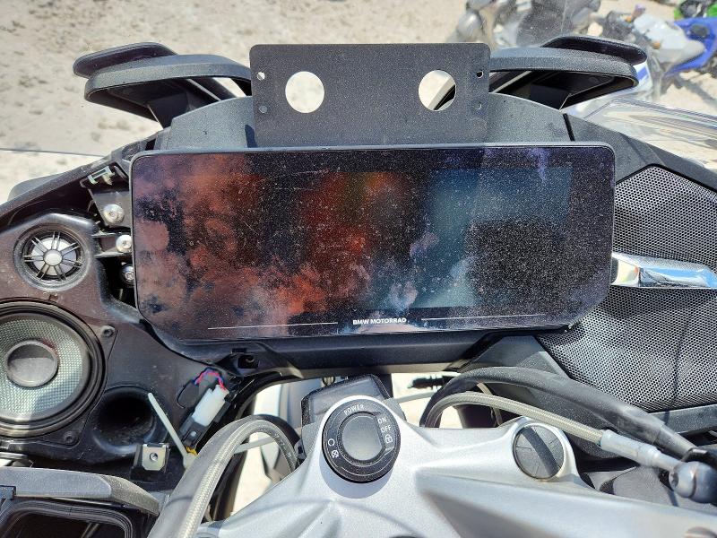 2024 BMW R VIN WB10L0303R6K21277 COPART salvage auction — SIDE, Tx - Salvage Vehicle Title, sold $2,400 on 2026-07-30 (photo 7)