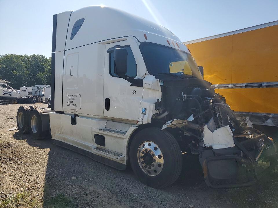 2020 Freightliner All other VIN 3AKJHPDV5LSMC8976 COPART salvage auction — FRONT END, NJ - CERTIFICATE OF TITLE, sold $2,050 on 2026-07-30 (photo 4)