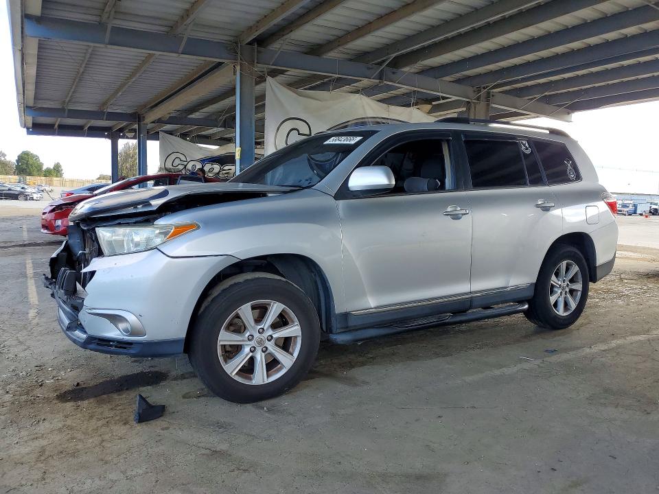 2013 Toyota Highlander VIN 5TDZK3EH6DS135729 COPART salvage auction — FRONT END, Ca - Salvage Certificate, sold $2,600 on 2026-07-09 (photo 1)