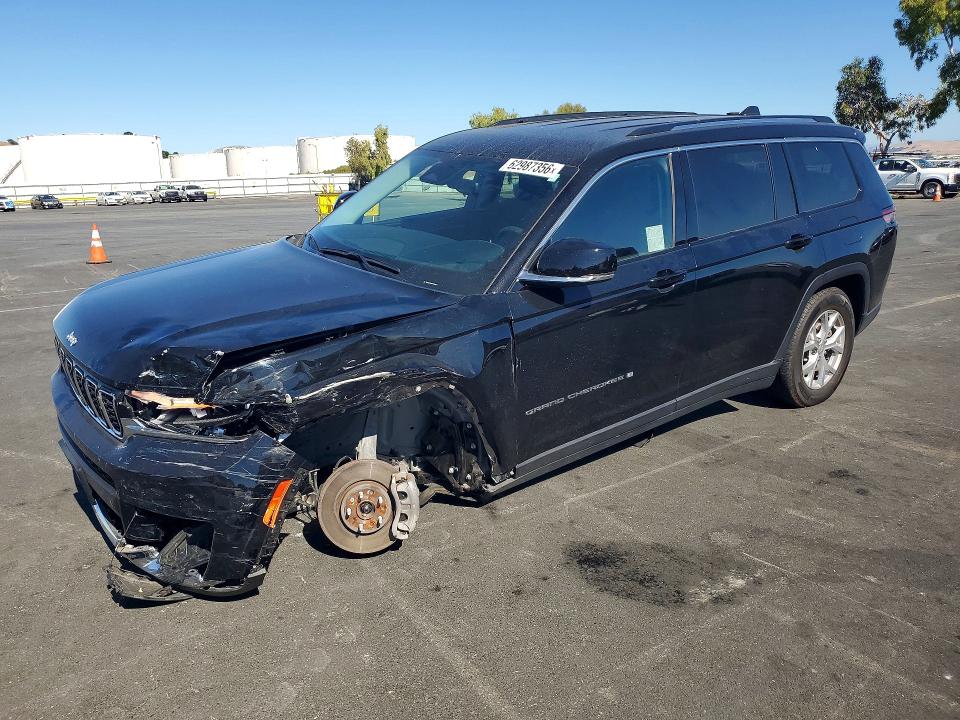 2023 Jeep Cherokee VIN 1C4RJKBG2P8800210 — COPART salvage auction photo