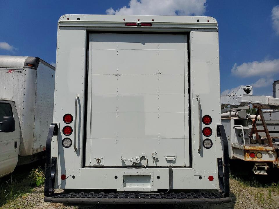 2022 Freightliner Chassis VIN 4UZAC1GA7NCNE9658 COPART salvage auction — FRONT END, KY - CERT OF TITLE-SALVAGE, sold $3,800 on 2026-07-08 (photo 6)