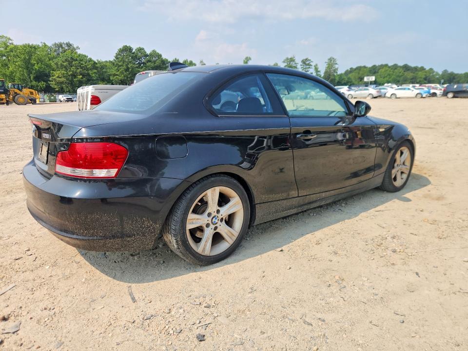 2010 BMW 1 series VIN WBAUP7C55AVK77564 COPART salvage auction — MINOR DENT/SCRATCHES, Tx - Certificate Of Title, sold $100 on 2026-08-04 (photo 3)