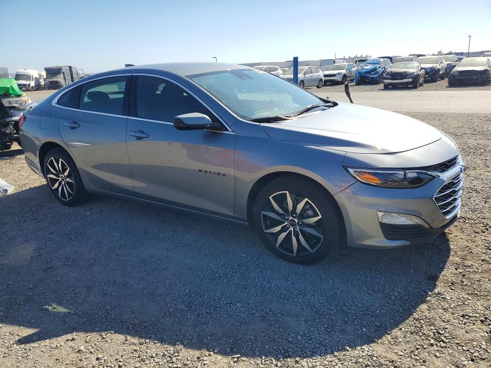 2025 Chevrolet Malibu VIN 1G1ZG5ST8SF109161 COPART salvage auction — MINOR DENT/SCRATCHES, Ca - Dis/Dlr/Exp Clean W/Salv Hist, sold $6,500 on 2026-07-31 (photo 4)