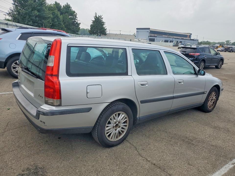 2004 Volvo V70 VIN YV1SW61T742399884 COPART salvage auction — BURN, OH - CERT OF TITLE-SALVAGE, sold $200 on 2026-07-31 (photo 3)