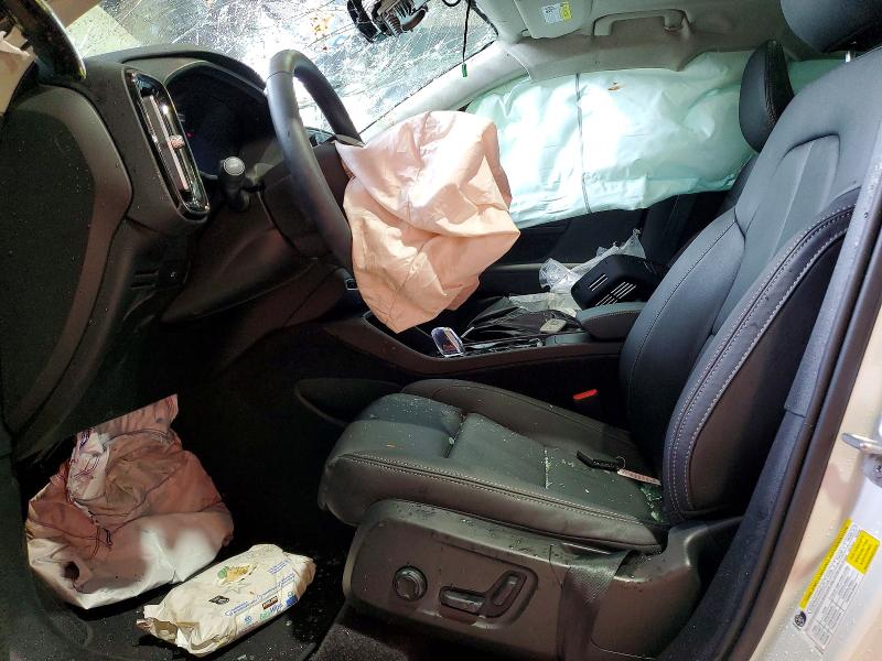 2026 Volvo Xc40 VIN YV4L12UC6T2735551 COPART salvage auction — FRONT END, AZ - CERT OF TITLE - SALVAGE, sold $7,200 on 2026-08-05 (photo 7)