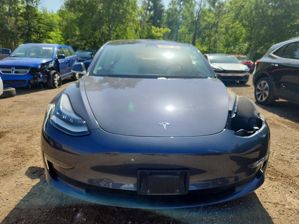 2019 Tesla VIN 5YJ3E1EB2KF407272 COPART salvage auction — SIDE, On - Permit No Brand - Unfit, sold $5,700 on 2026-07-21 (photo 5)