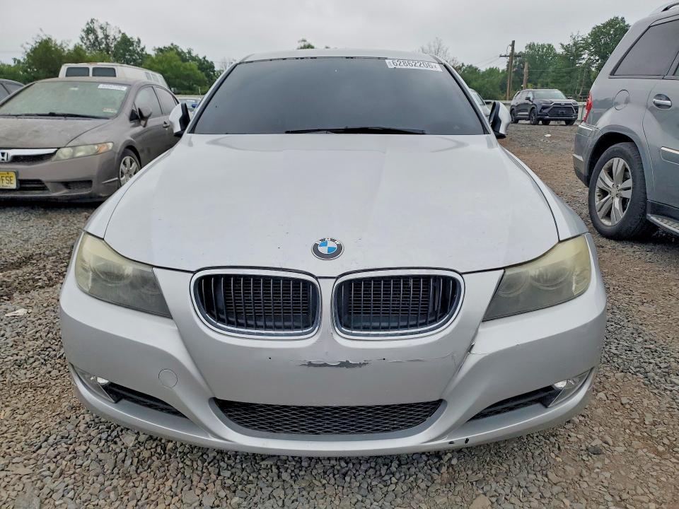 2011 BMW 3 series VIN WBAPH5C58BA446340 COPART salvage auction — MINOR DENT/SCRATCHES, Nj - Certificate Of Title, sold $375 on 2026-07-31 (photo 5)