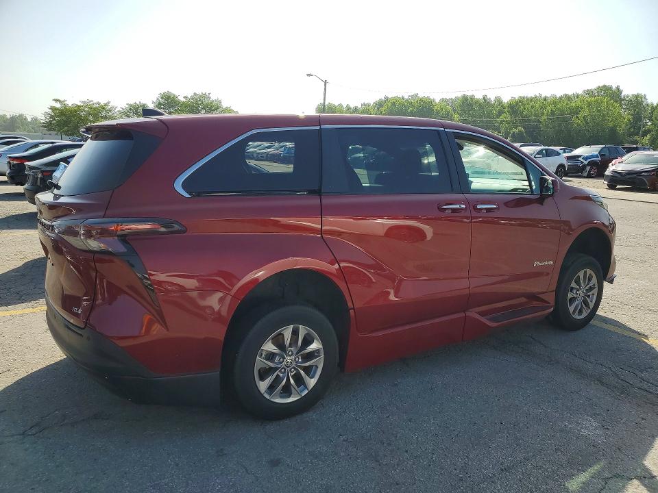 2025 Toyota Sienna VIN 5TDYRKEC3SS243275 COPART salvage auction — SIDE, Oh - Cert Of Title-Salvage, sold $5,300 on 2026-07-30 (photo 3)