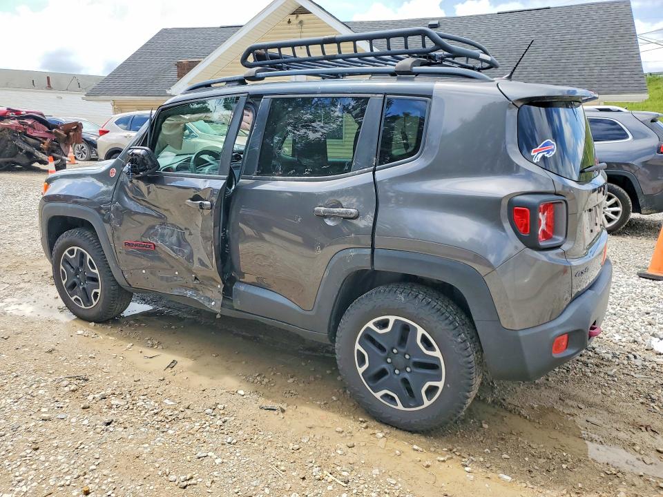 2017 Jeep Renegade VIN ZACCJBCB9HPG57971 COPART salvage auction — SIDE, Salvage Title, sold $2,250 on 2026-07-29 (photo 2)