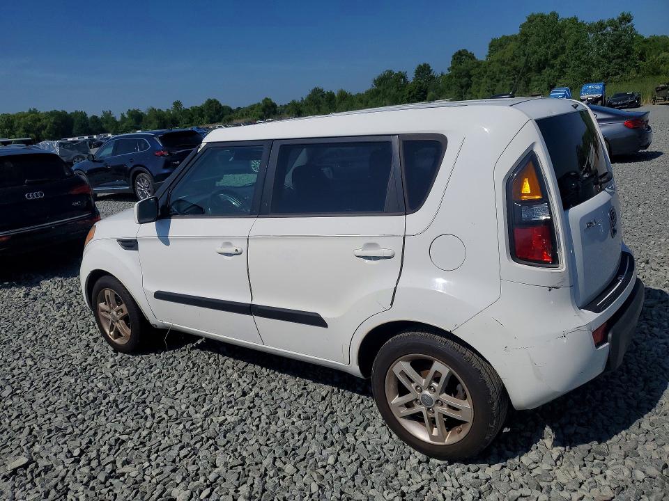 2011 Kia Soul VIN KNDJT2A24B7315126 COPART salvage auction — HAIL, Fl - Cert Of Title Slvg Rebuildable, sold $90 on 2026-07-30 (photo 2)
