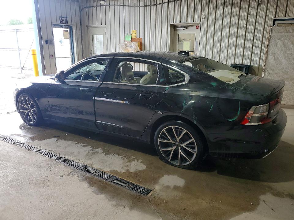 2018 Volvo S90 VIN LVY992MK0JP032324 COPART salvage auction — VANDALISM, Pa - Certificate Of Salvage, sold $2,050 on 2026-07-27 (photo 2)