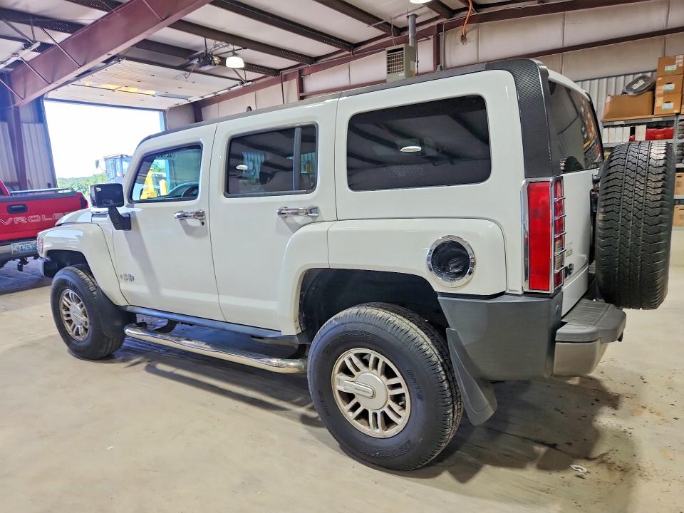 2006 Hummer H3 VIN 5GTDN136X68176095 COPART salvage auction — NORMAL WEAR, Wv - Certificate Of Title, sold $425 on 2026-07-31 (photo 2)
