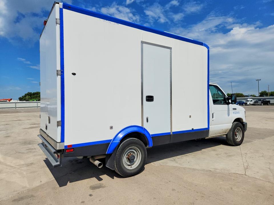 2023 Ford Econoline VIN 1FDWE3FK7PDD18895 COPART salvage auction — MECHANICAL, TX - CERTIFICATE OF TITLE, sold $9,300 on 2026-07-29 (photo 3)