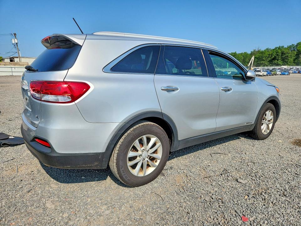 2018 Kia Sorento VIN 5XYPGDA54JG374103 COPART salvage auction — SIDE, NJ - CERT OF TITLE-SALVAGE, sold $2,500 on 2026-07-28 (photo 3)