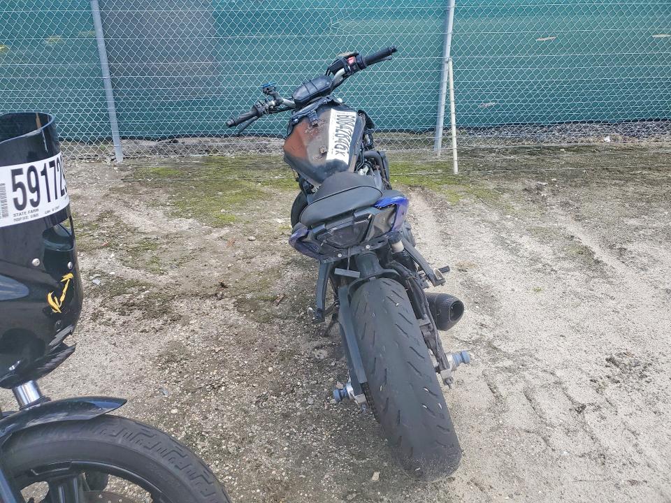 2022 Yamaha Mt07 VIN JYARM32EXNA003345 COPART salvage auction — ALL OVER, FL - CERTIFICATE OF TITLE, sold $80 on 2026-07-16 (photo 4)