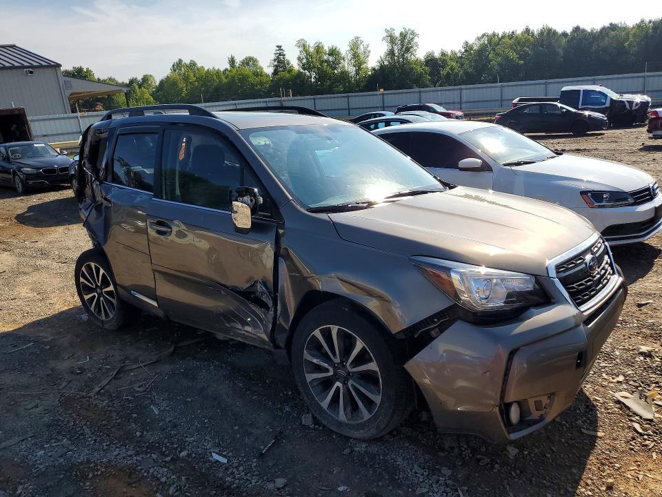 2018 Subaru VIN JF2SJGWC1JH613698 COPART salvage auction — ALL OVER, VA - CERT OF TITLE - SALVAGE, sold $1,850 on 2026-07-17 (photo 4)