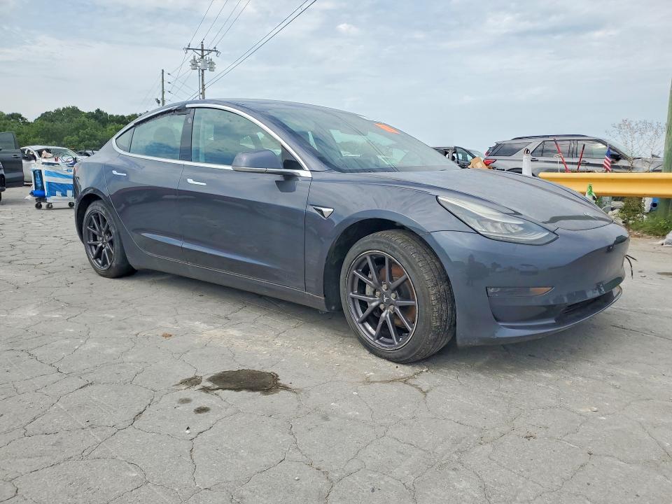 2019 Tesla Model 3 VIN 5YJ3E1EA8KF307605 COPART salvage auction — MINOR DENT/SCRATCHES, Tn - Certificate Of Title (P), sold $5,600 on 2026-08-31 (photo 4)