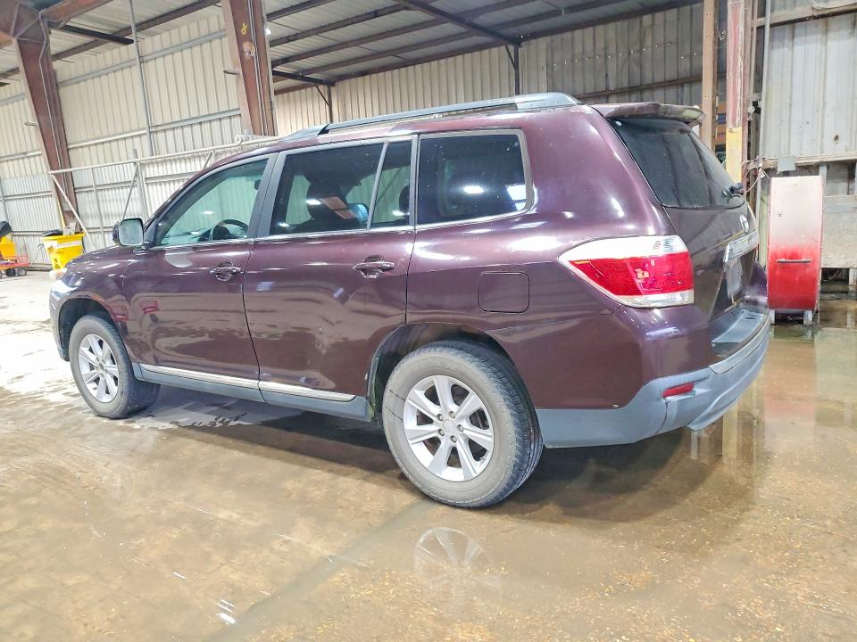 2011 Toyota Highlander VIN 5TDZK3EH5BS032377 COPART salvage auction — MINOR DENT/SCRATCHES, LA - CERTIFICATE OF TITLE, sold $2,150 on 2026-07-17 (photo 2)