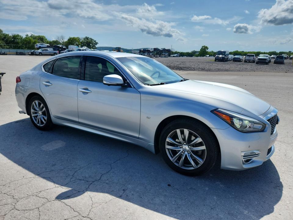 2015 Infiniti Q70 VIN JN1BY1AP2FM540148 COPART salvage auction — MINOR DENT/SCRATCHES, Nc - Certificate Of Title, sold $1,050 on 2026-07-18 (photo 4)