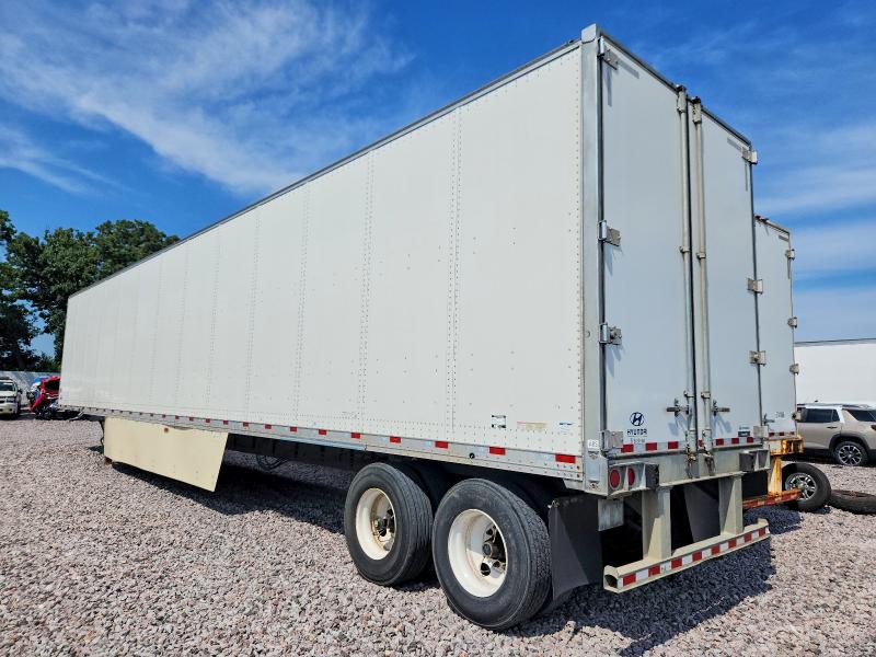 2019 Hytr VIN 3H3V532CXKR456027 COPART salvage auction — MINOR DENT/SCRATCHES, AZ - CERT OF TITLE - SALVAGE, sold $7,700 on 2026-07-30 (photo 3)