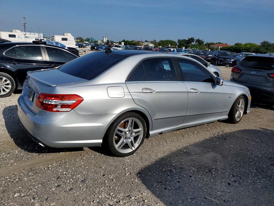 2012 Mercedes-benz E-klasse VIN WDDHF5KB9CA631881 COPART salvage auction — MINOR DENT/SCRATCHES, Fl - Certificate Of Title, sold $1,350 on 2026-08-07 (photo 3)